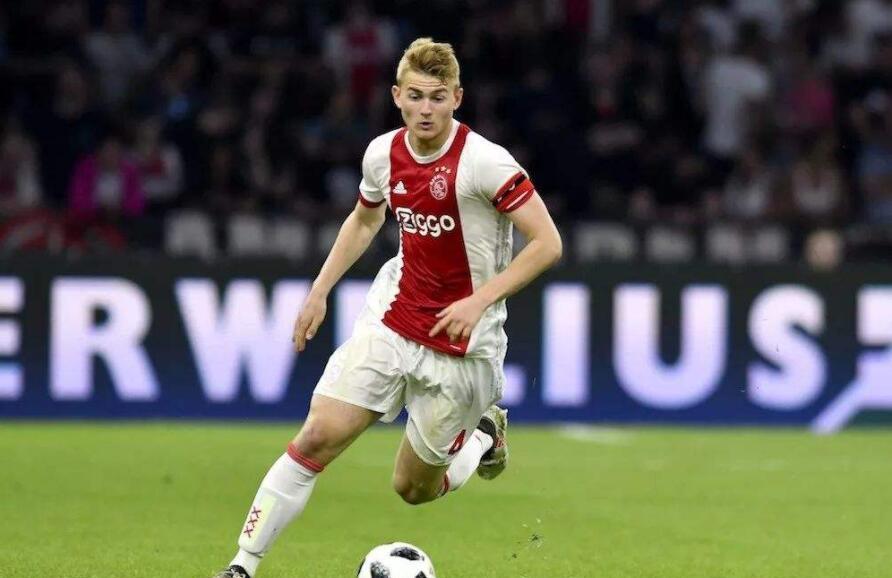 关于尤文图斯主帅神秘消失，球队备战中出现一些波折的信息