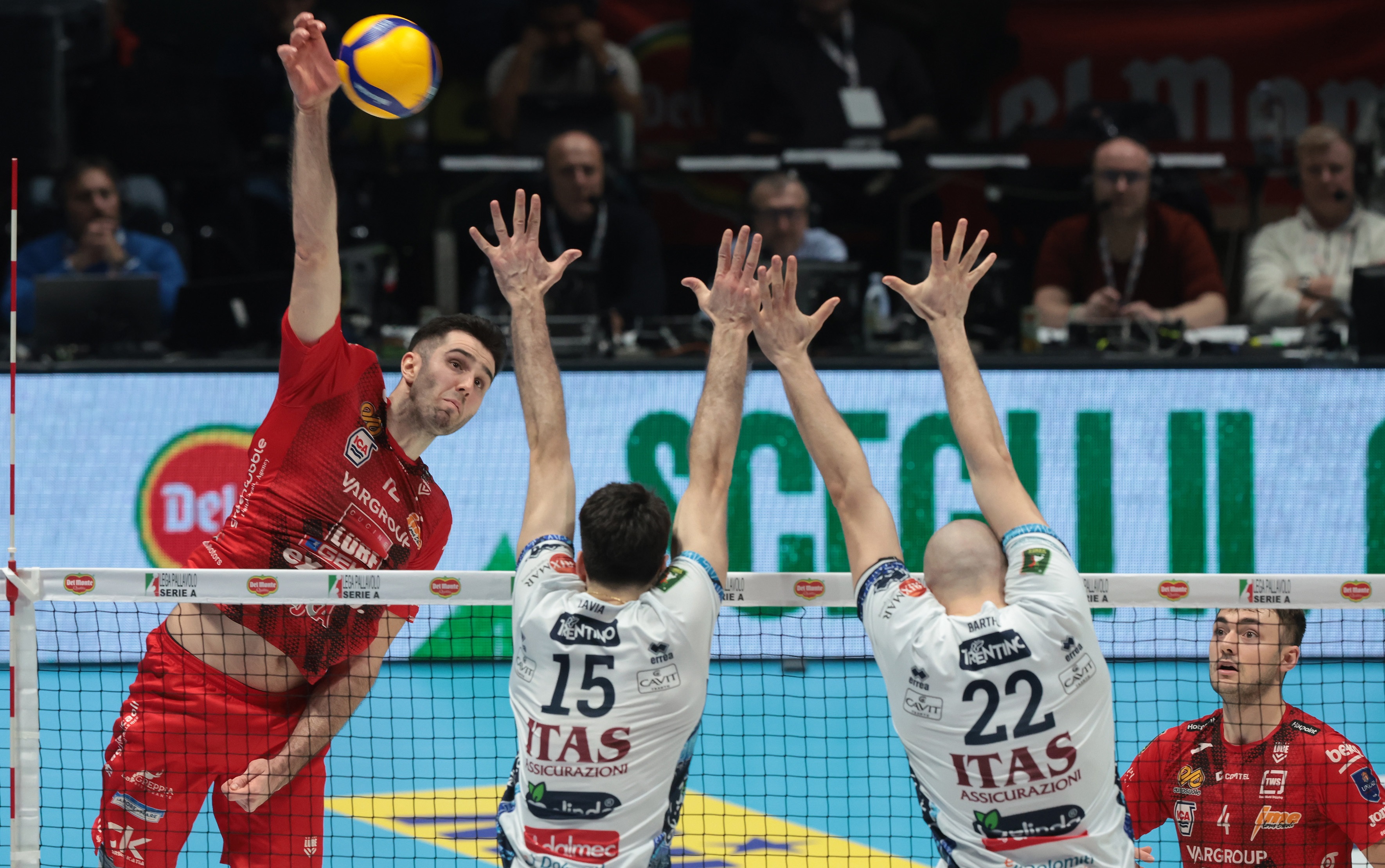 意大利国家队迎战挑战气势如虹