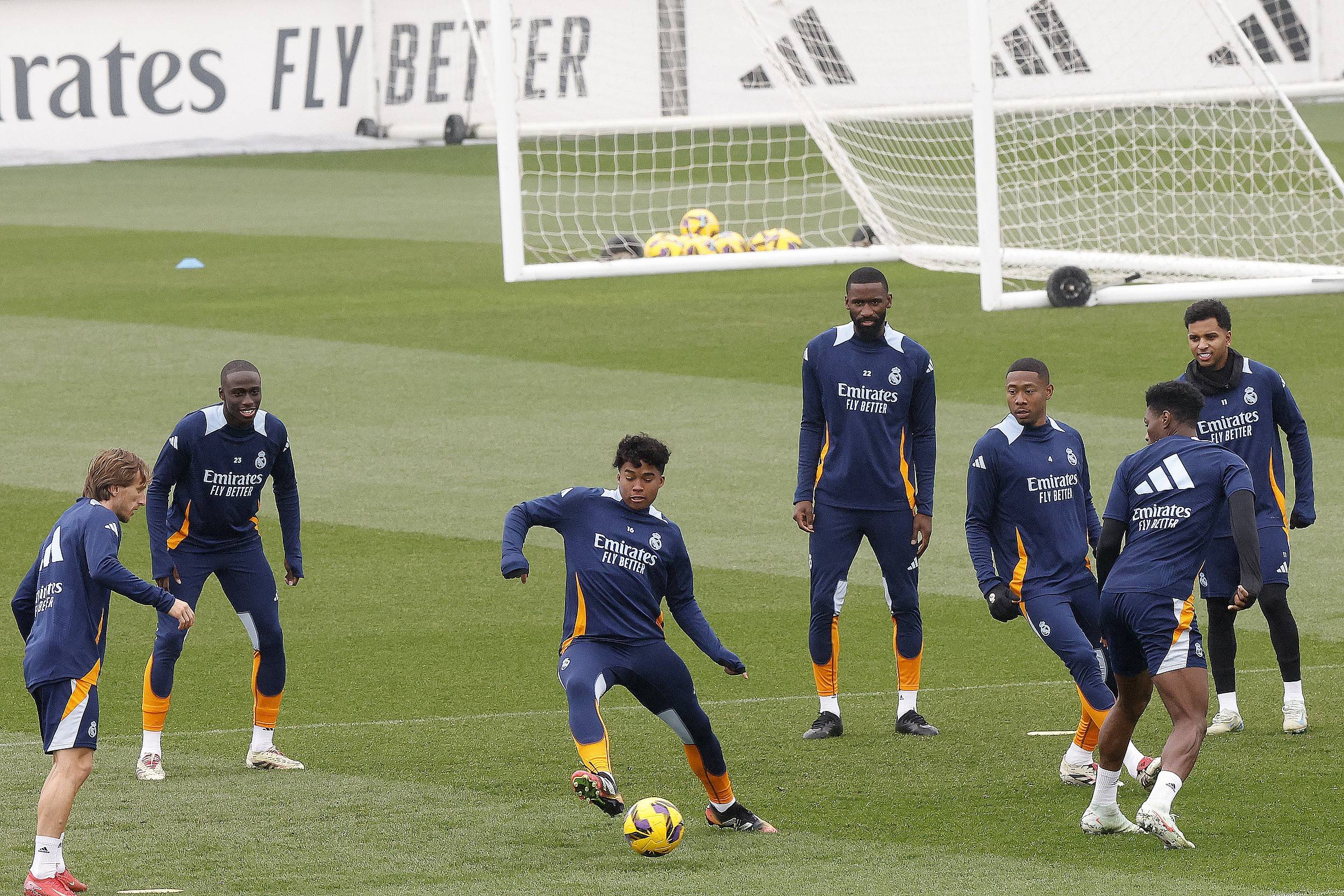 包含曼城球队在国际比赛中取得压倒性胜利的词条