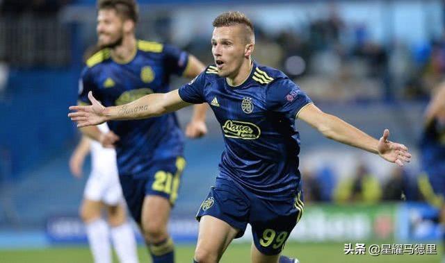 里昂新援亚泰助球队获连胜，争夺欧冠资格