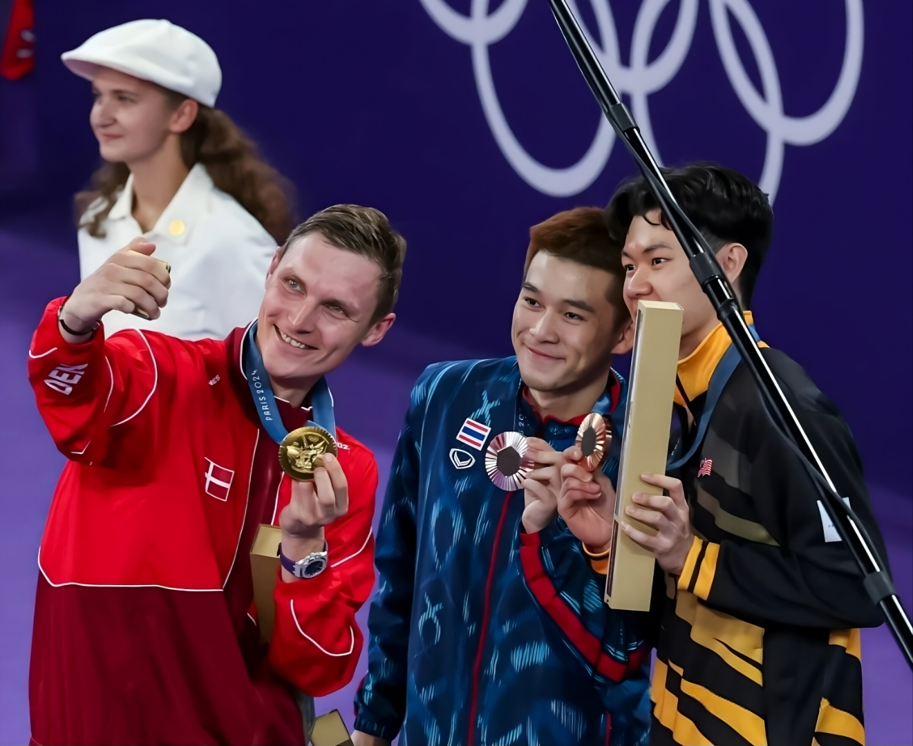 法国队碾压泰国队，安赛龙扛起全队